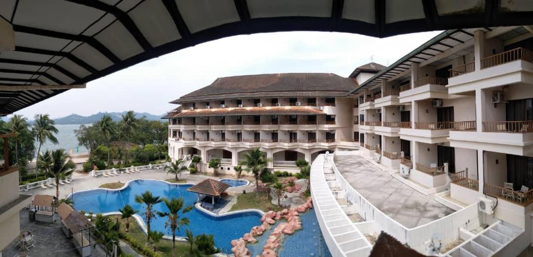 The Orient Star Resort Lumut Exterior foto